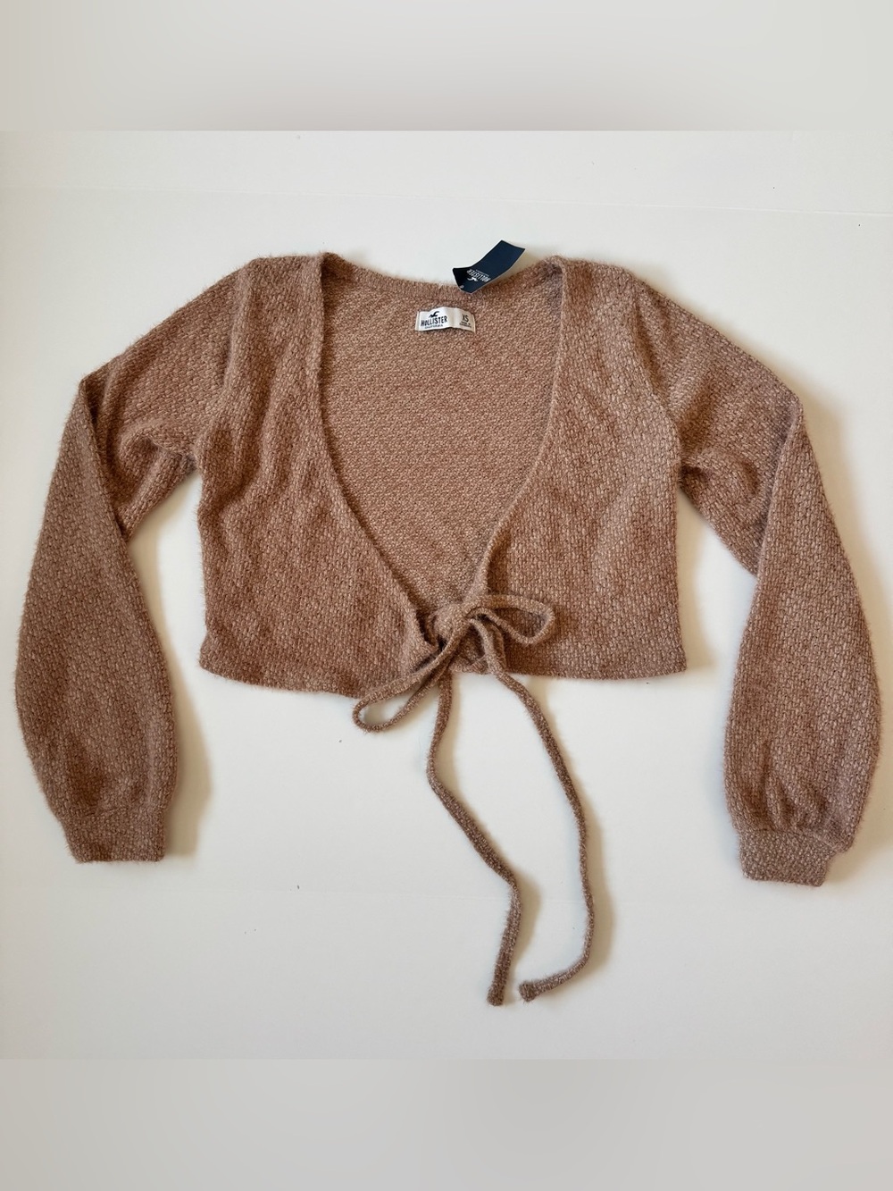 Hollister Cropped Long Sleeve Tie-Front Cozy Sweater, Tan, NWT, Women’s Size XS